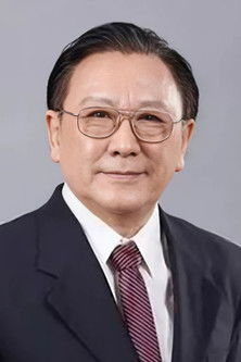 薛中锐 as Doctor Xu
