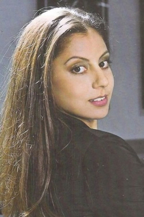 Katerina Loura as Vera Karakamilou