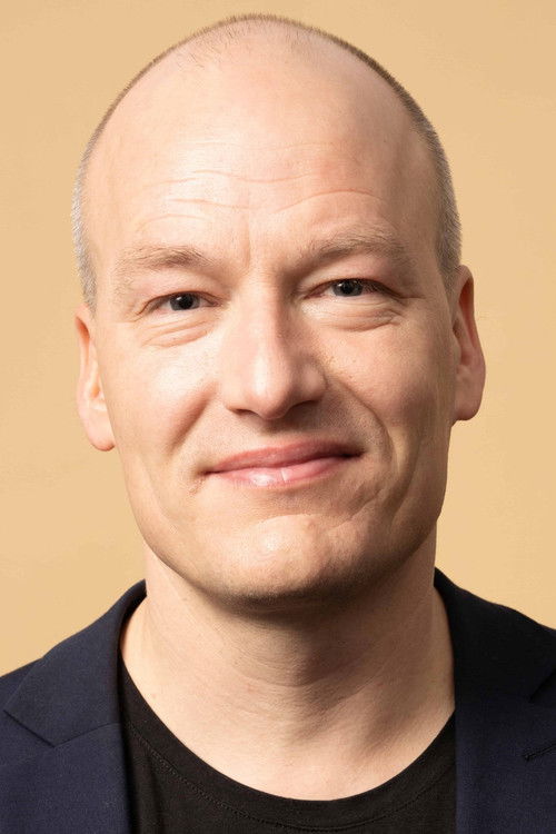 Pelle Dragsted as Pelle Dragsted