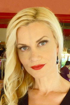 Magda Pensou as Μαρία