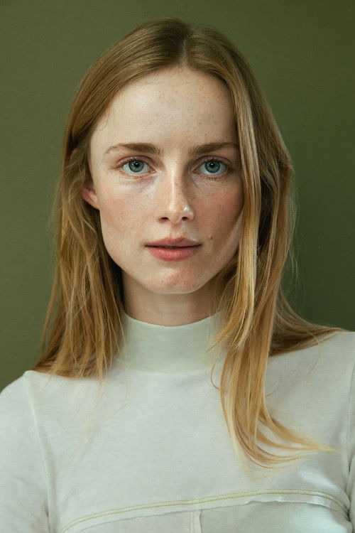 Rianne Van Rompaey as Rianne