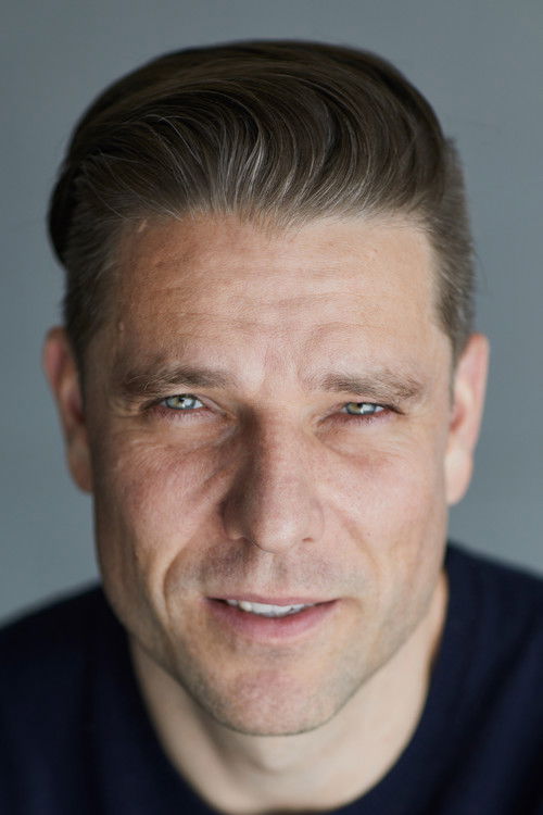 Kiel Kennedy as Thom Cruise