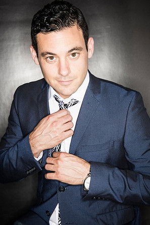 Jesse G. Louis as Larry (as Jesse Weinberg)