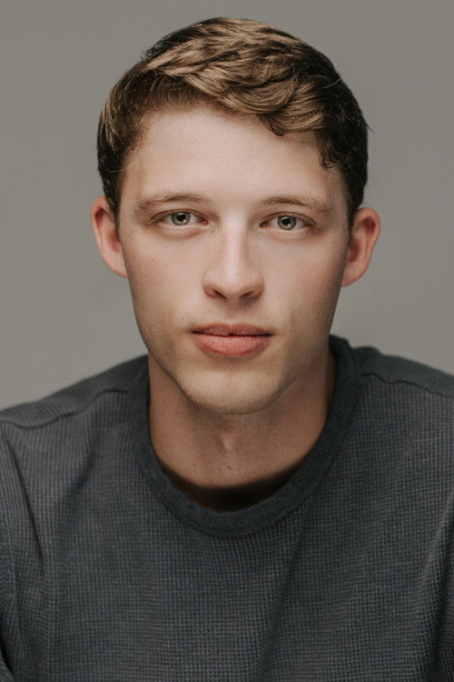 Taylor Bloom as Riley