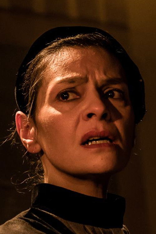 Isabel Craveiro as Isabel