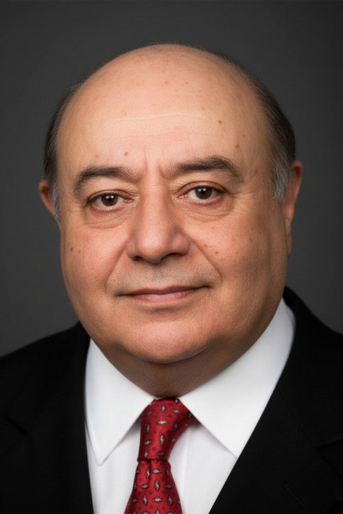 Erol Kardeseci as Tesp. Adam