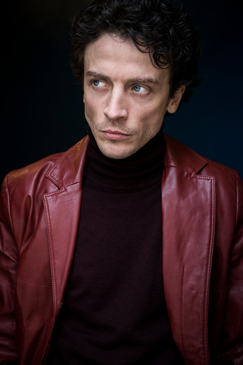 Harald Hauber as Herr Köbes