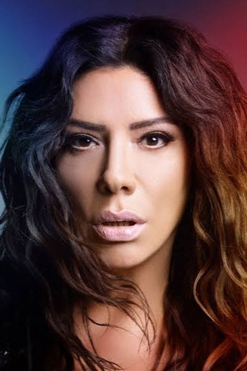 Işın Karaca as Filiz