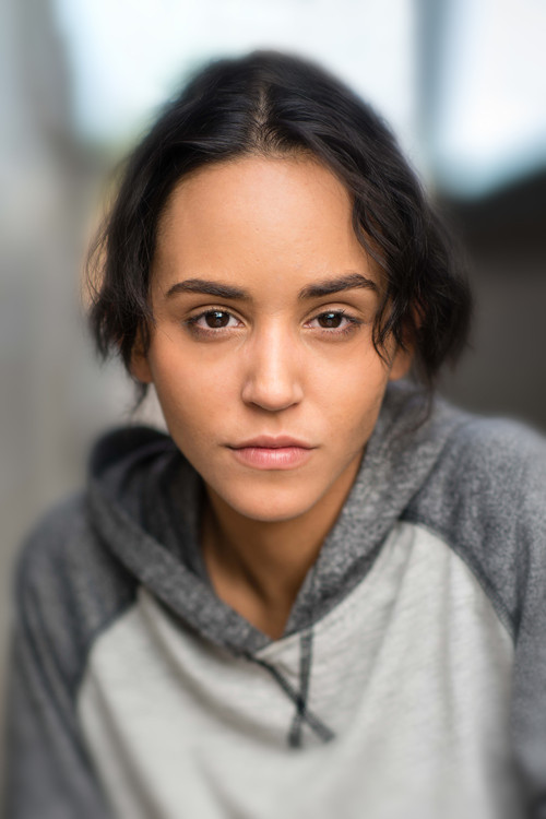 Samantha Ashley as Carmela