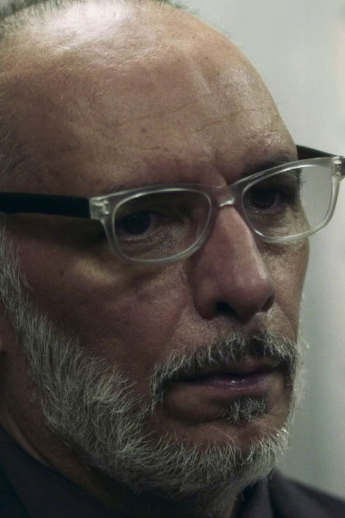 Gustavo Casartelli as Juez