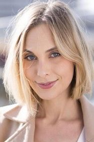 Davia Martelli as Marion