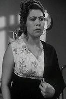 Fawzeya Hegazy as زوجة شوقى افندى