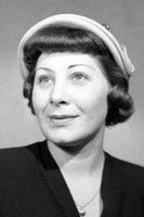 Magda Olthy as Zsófi