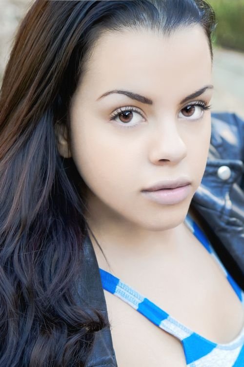 Sara-Allison Duke as Eadie