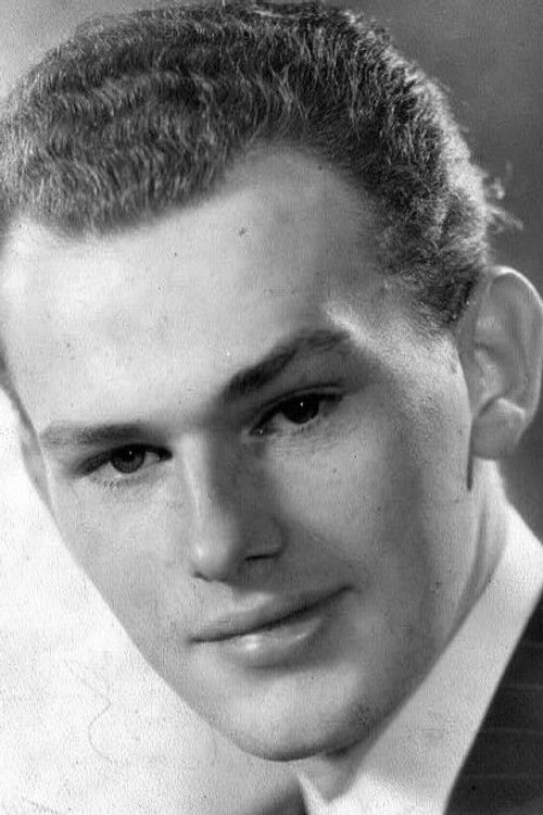 Robert Duke as Frank Clinton