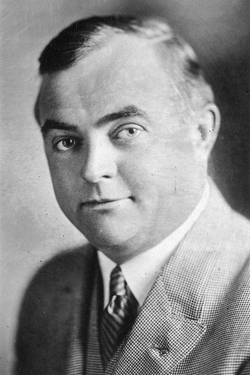 Fred Mace as The Hotel Owner