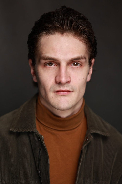 Dmitry Mikov as Денис Пескарев