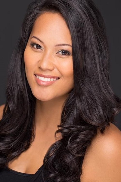 Tira Akina as Club Goer