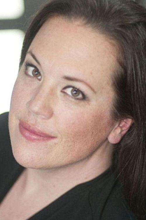 Tori Hammond as Kelly