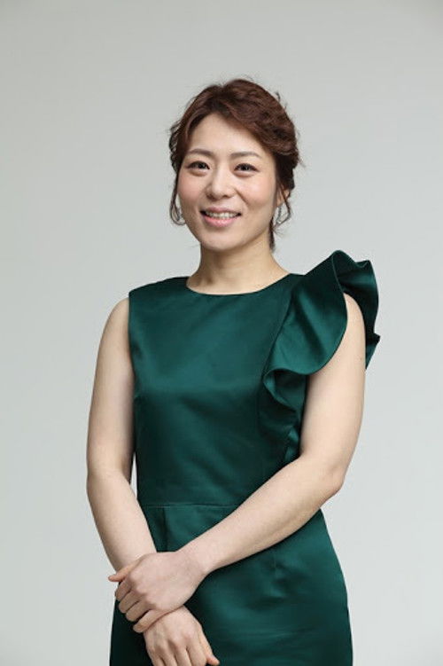 Jin Sun-mi as Woo-ram's Mother