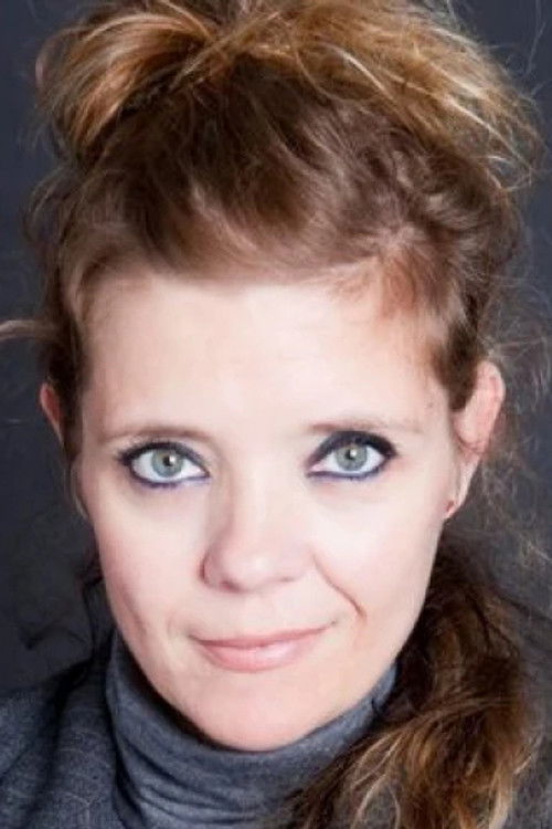 Rosa Clara García as Majorette