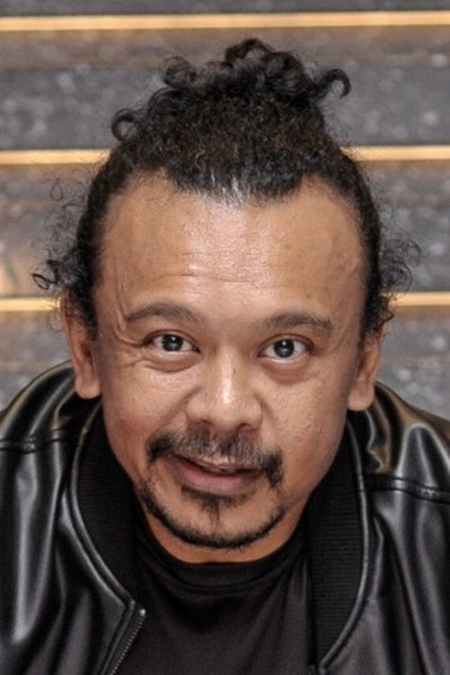 Cat Farish as Security Guard