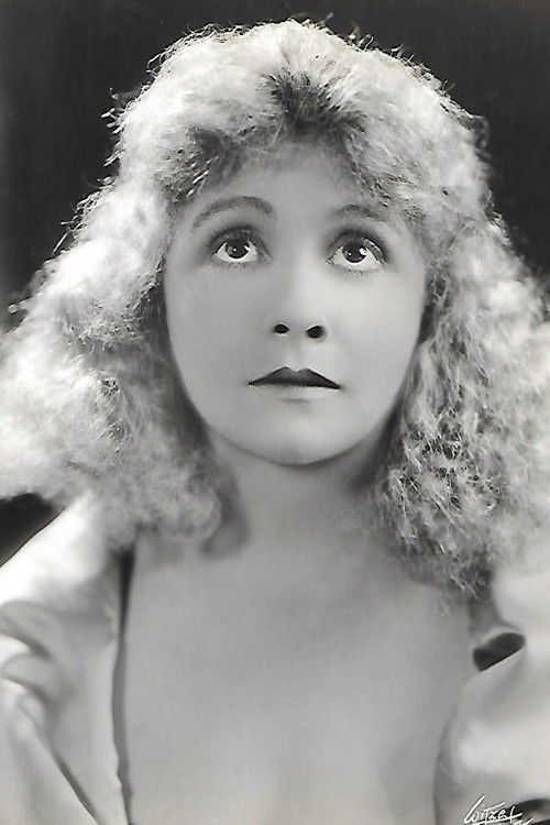 Bessie Barriscale as Susan Carlton