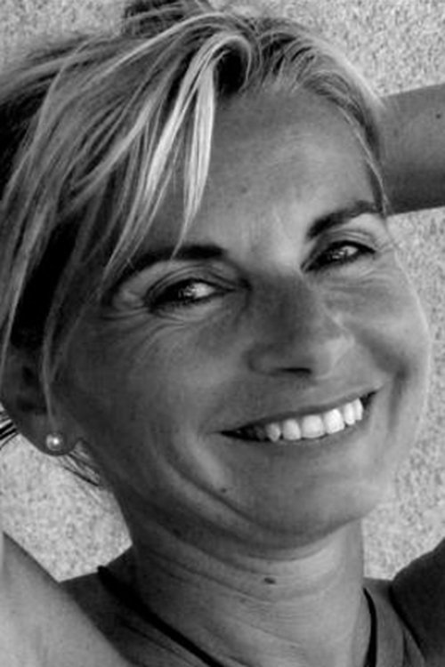 Véronique Delclos as Roxane's mother