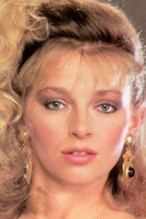 Scarlet Windsor as Laurie (segment "The Love Machine")