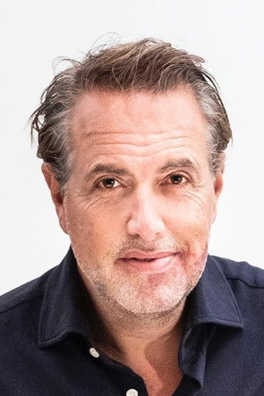 Richard Kemper as Richard Kemper