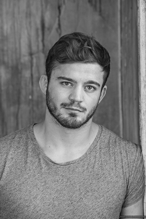 Achille Reggiani as Armand