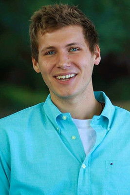 Peter Mayer-Klepchick as Brad