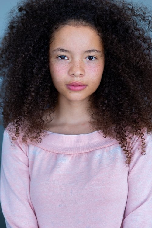 Maryna Bennett as Viv