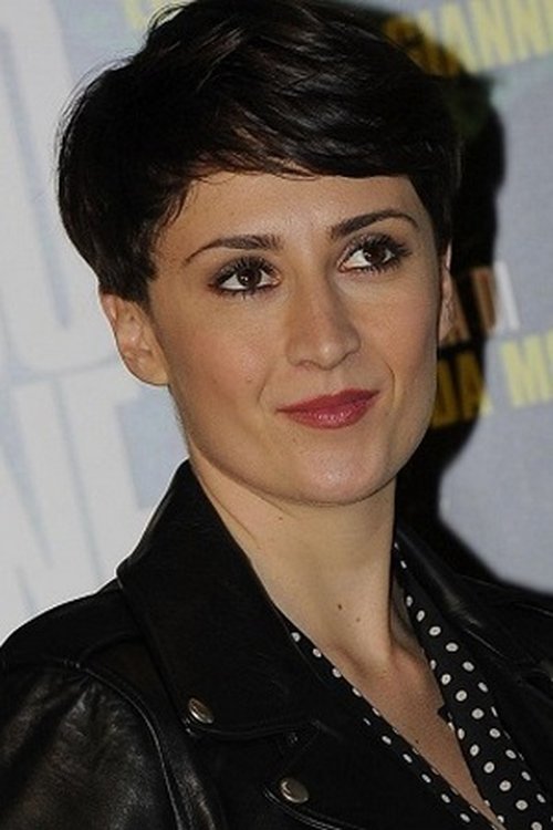 Giorgia Farina as Segretaria (voice)