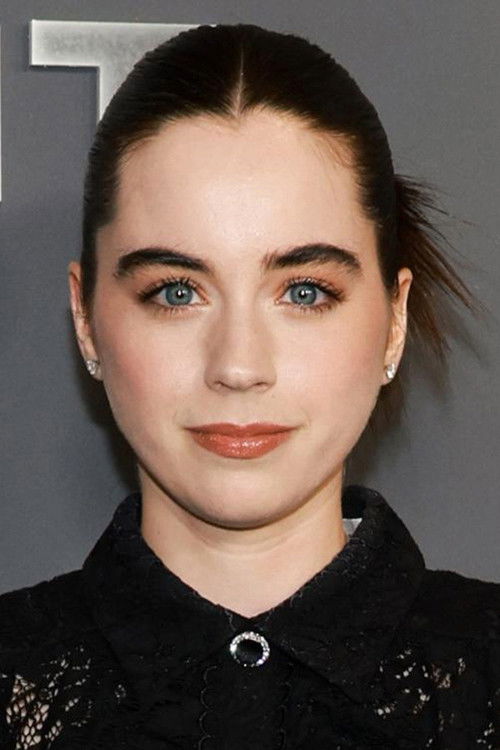 Sarah Desjardins as Isabel