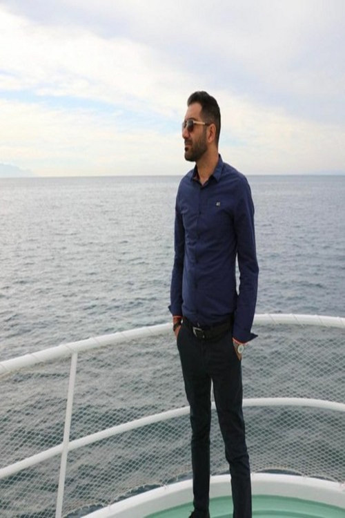 roham as Hiva Hashemi