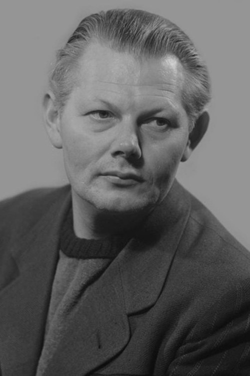 Heino Winkler as Friseur