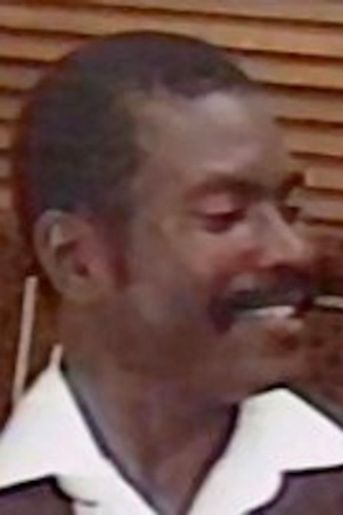 Bob Wilma as Gordon Williams