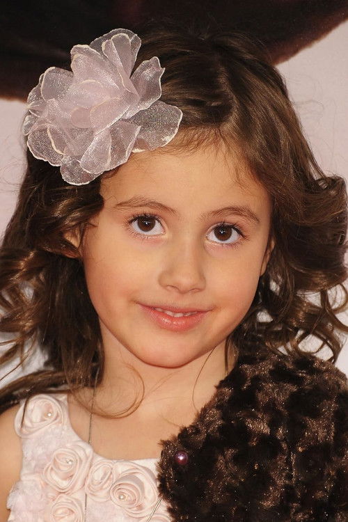 Zoe Niemkiewicz as Young Keli