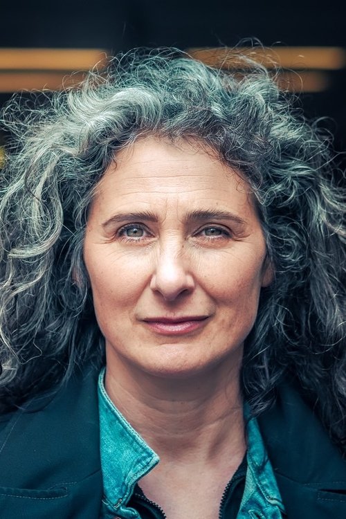 Tamar van den Dop as Clementine Bos