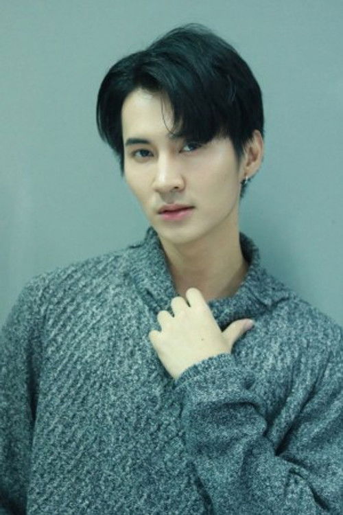 Stamp Pornwasin Rueangnukul as Kaew