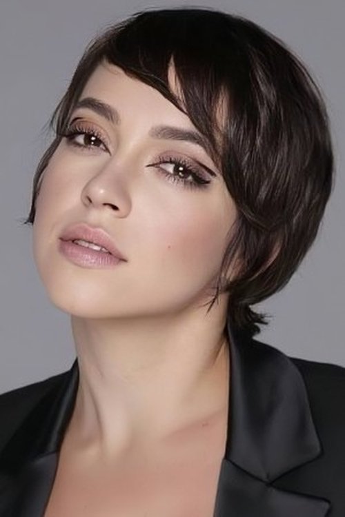 Valentina Bandeira as Self - Host