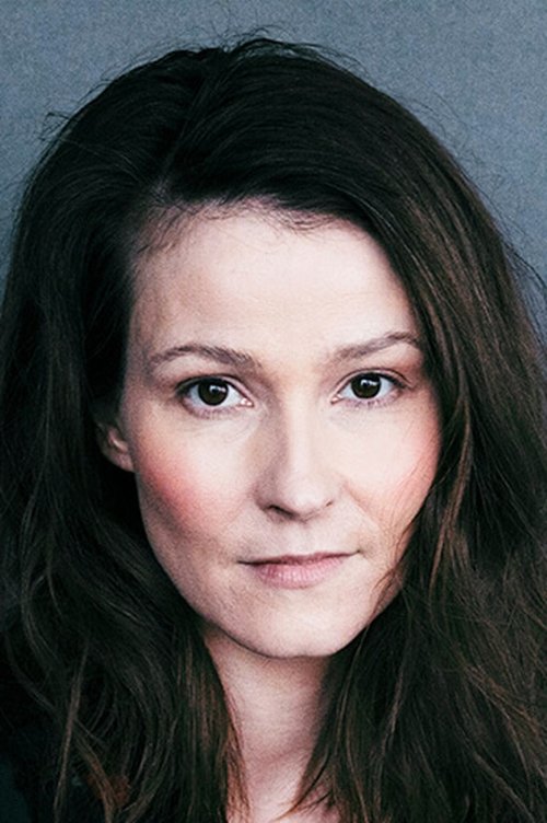 Anna Gunndís Guðmundsdóttir as Unnur