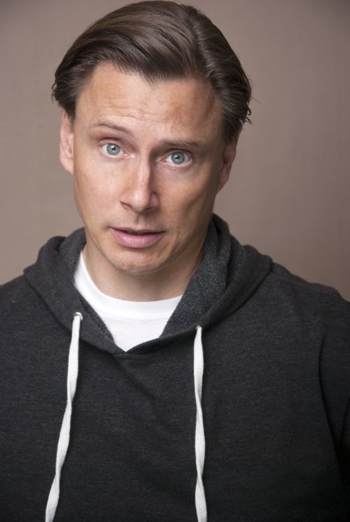 John Michaelson as Maitre 'D