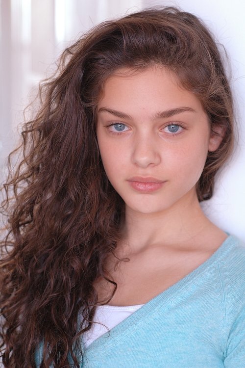 Odeya Rush as Maddy
