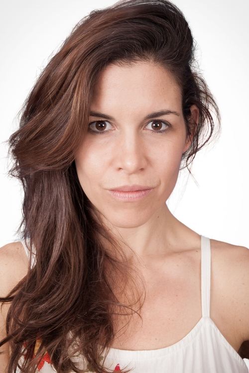 Veronica del Cerro as Ashley