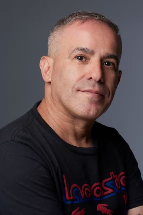 Dante Mastropierro as Marcelo