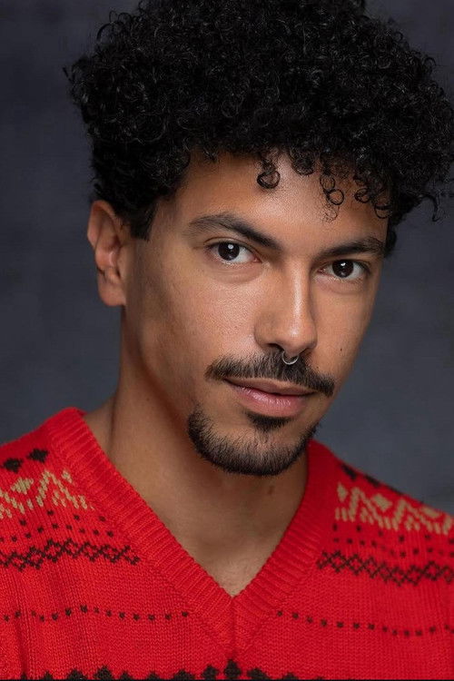 Tomás Garcez as Marco