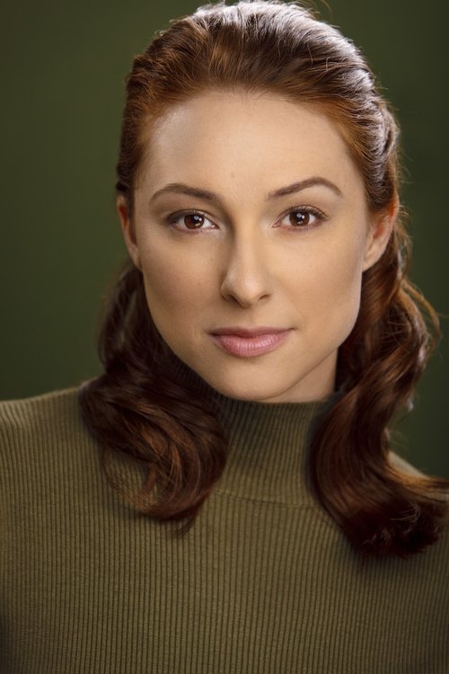 Hannah Brantley as Bitsy