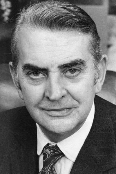 Marcel Charvey as Laurent